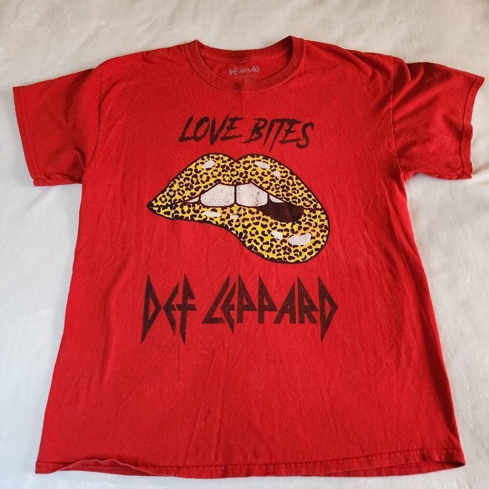 Def Leopard Love Bites Animal Print Graphic Tshirt Size Large